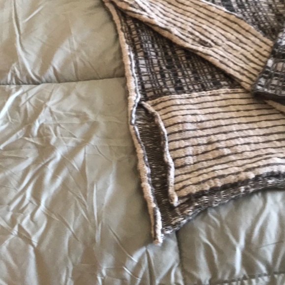 Sweater - Picture 2 of 4